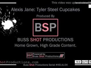 Aj.04 אלקסיס ג 'יין & טיילר פְּלָדָה cupcakes bussshotproductions.com preview